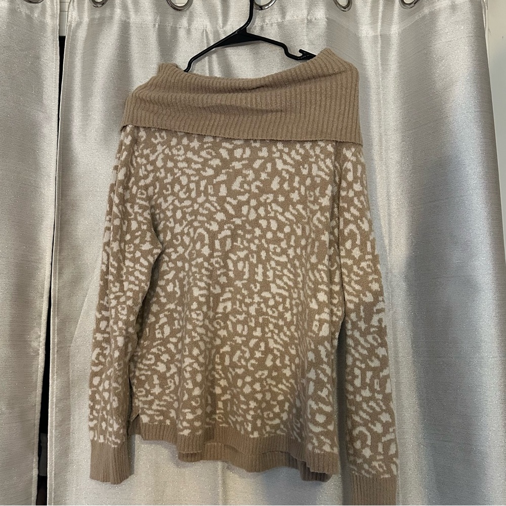 Rachel Zoe brown cheetah turtle neck sweater